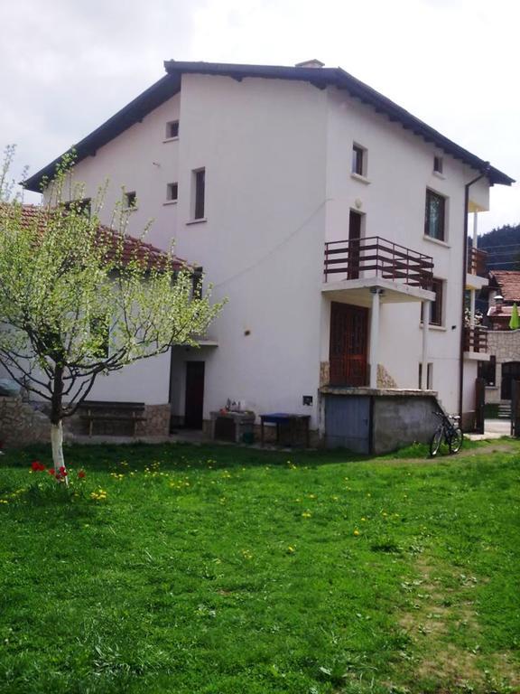 Guest House Lorian Madzhare Exterior foto
