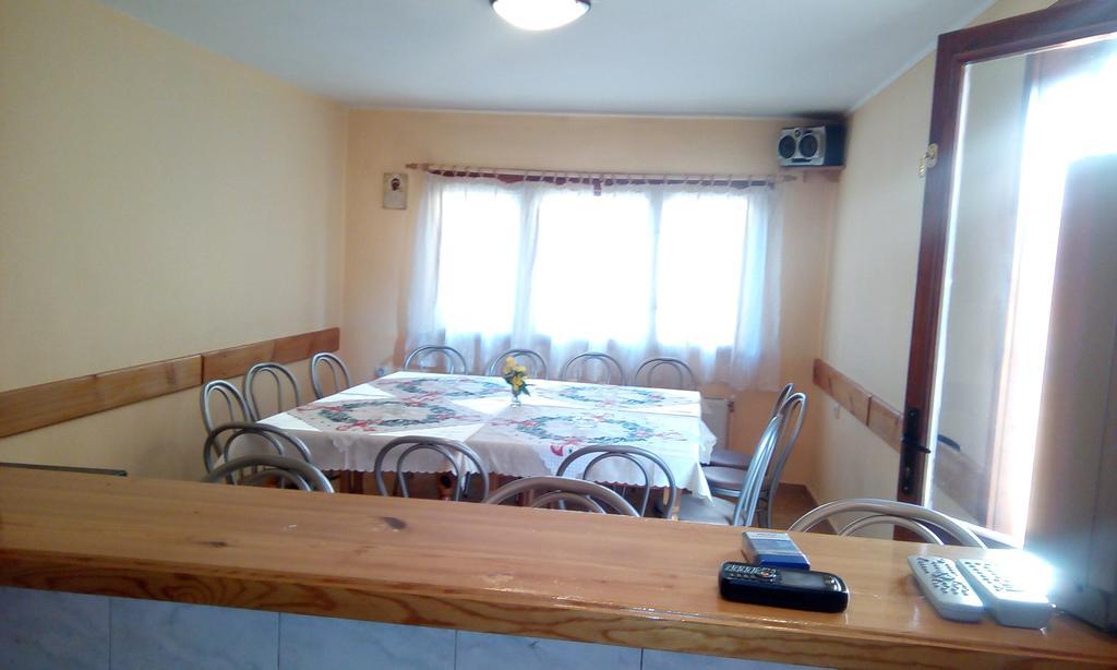 Guest House Lorian Madzhare Exterior foto