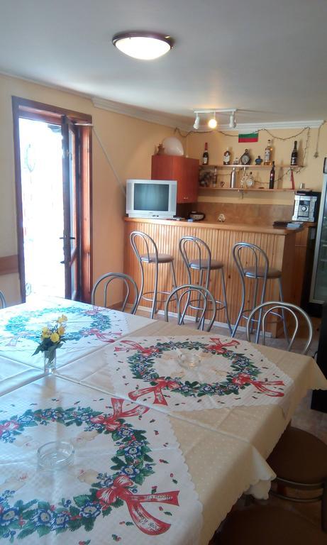 Guest House Lorian Madzhare Exterior foto